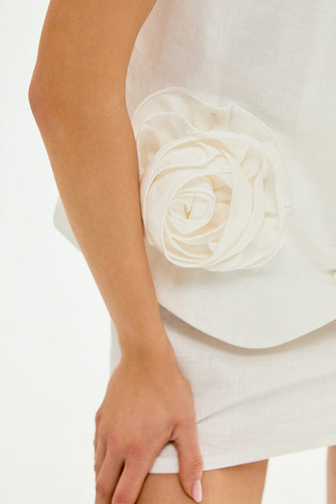 PETITE Rose Detailed Linen White Vest